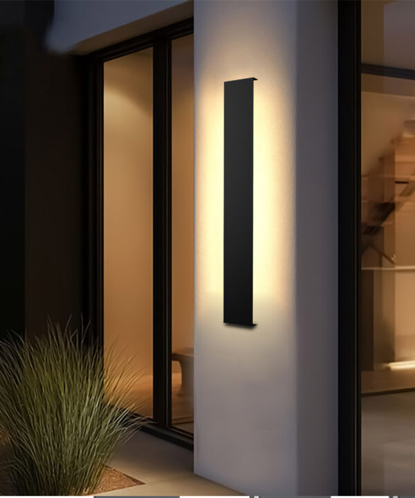 چراغ دیواری