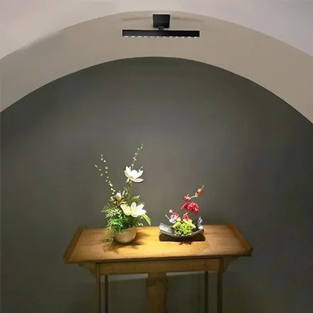 9 چراغ سقفی روکار