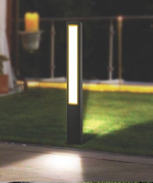 چراغ-باغی-و-باغچه-ای-ایستاده